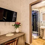 Amici 3* Rome